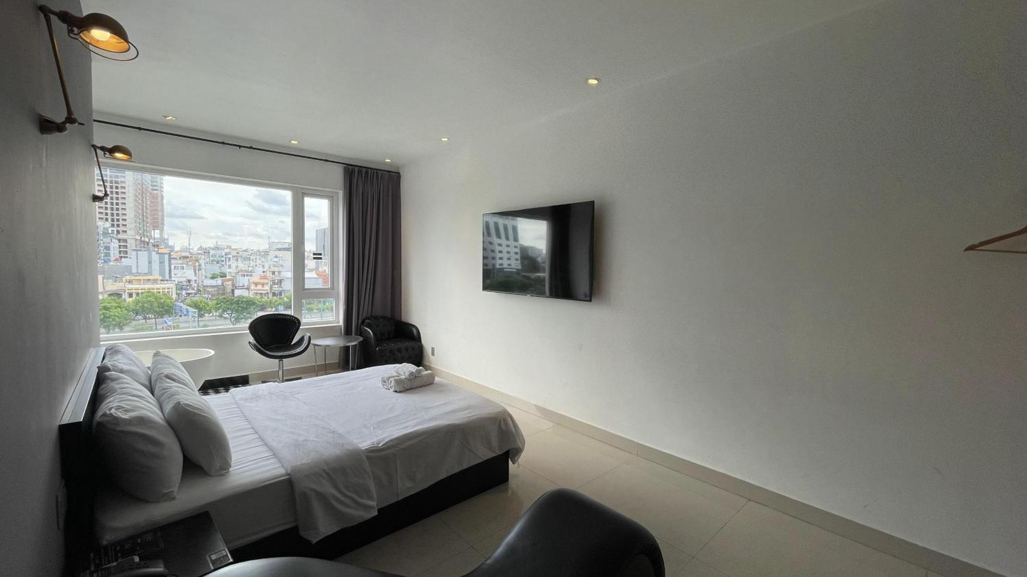Khách sạn A In Riverside 2*