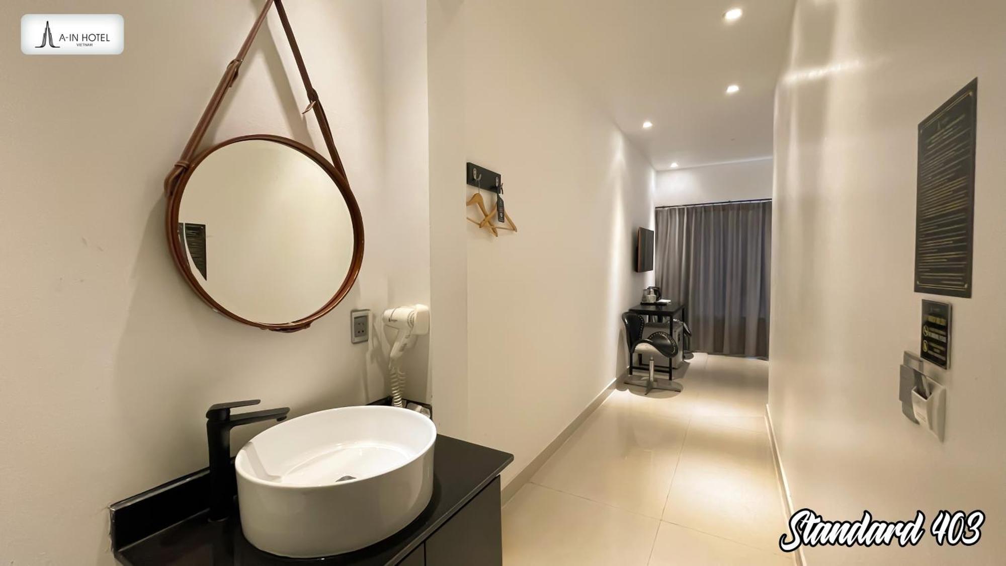 Hotel A In Riverside 2*